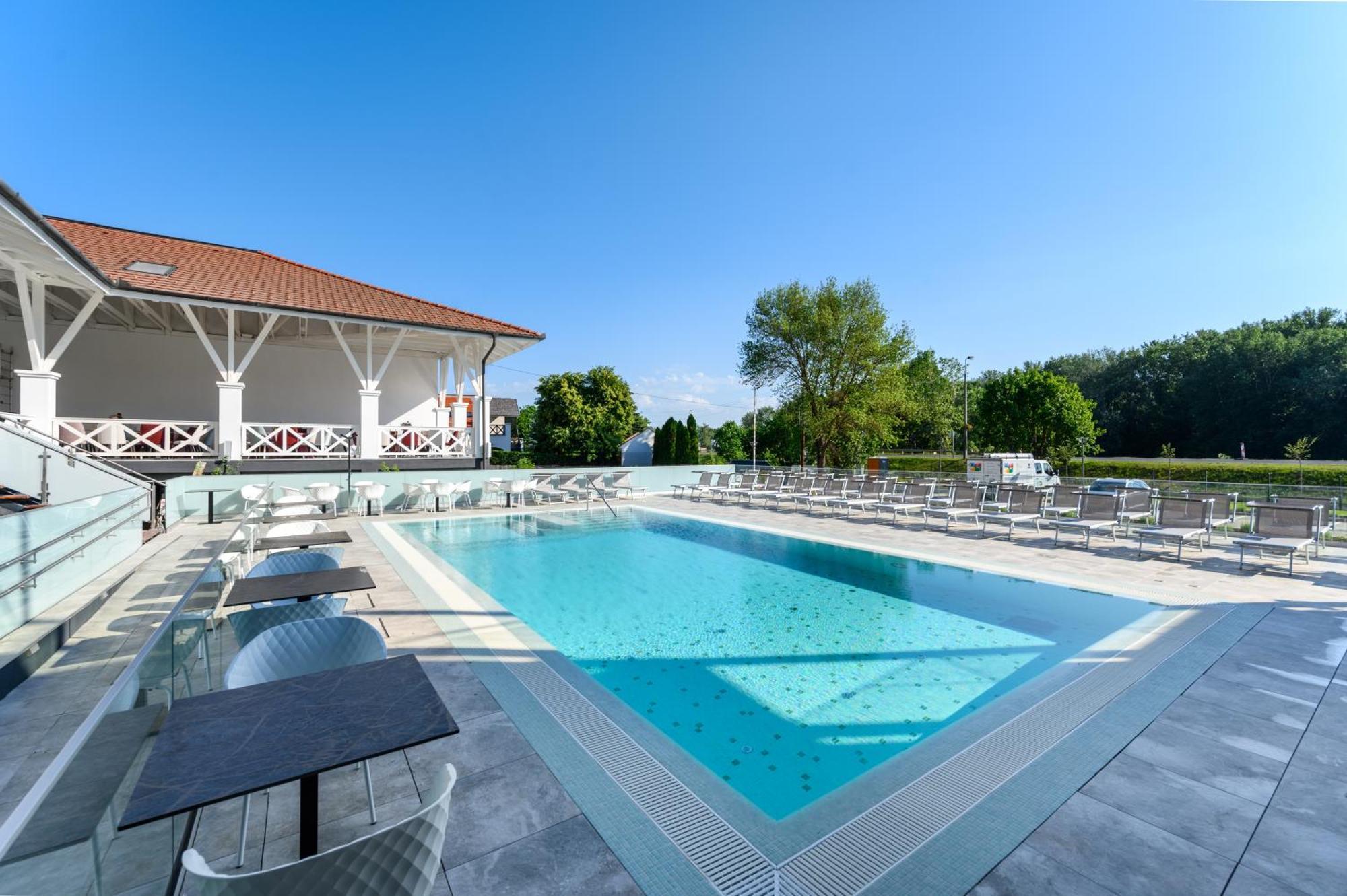 Mercure Tokaj Center Buitenkant foto